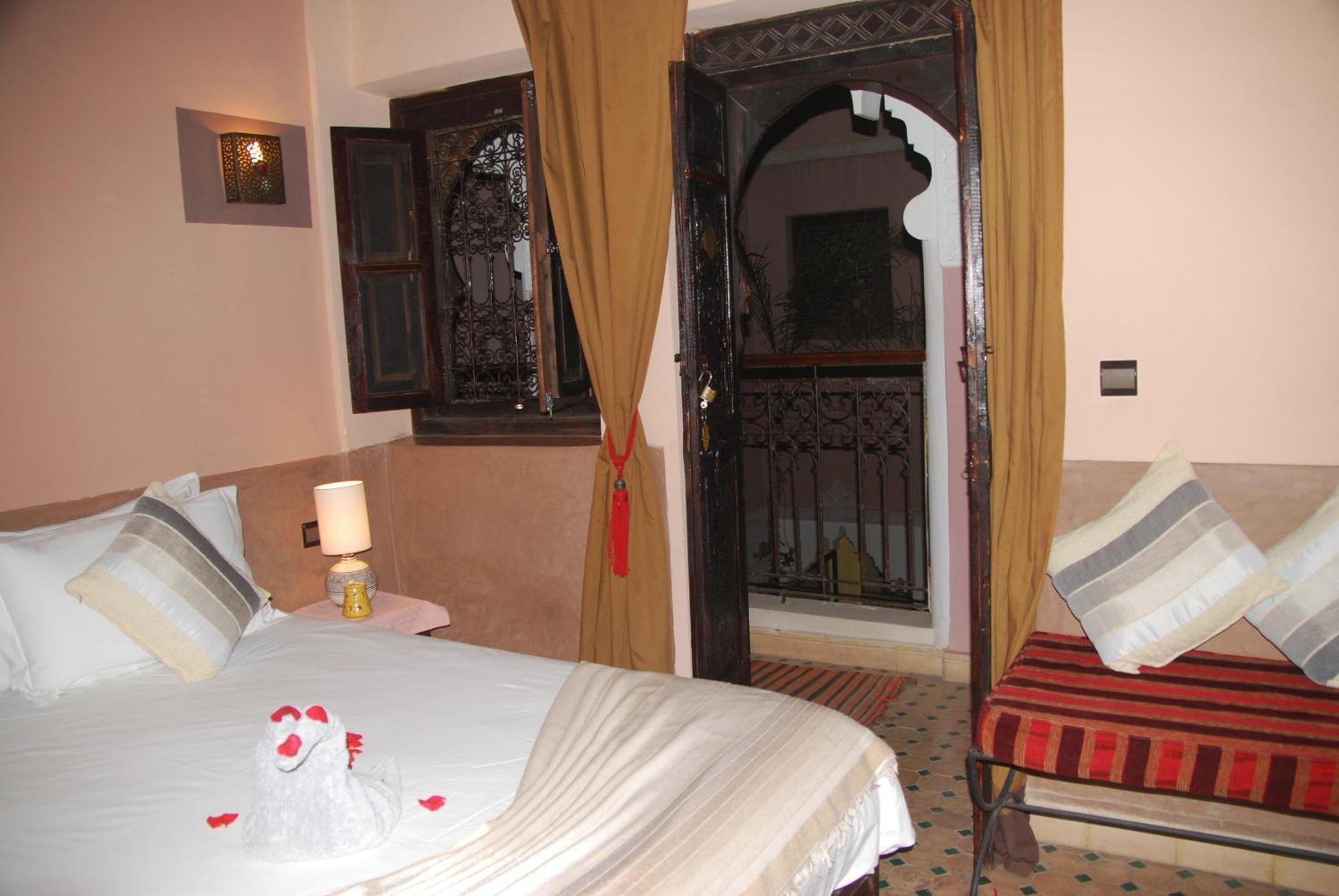 Hotel Riad Des Etoiles Marrakesch Zimmer foto